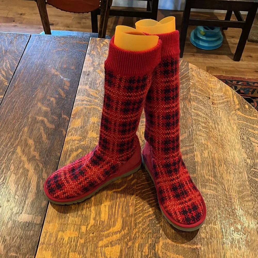UGG Red & Black Vibrant Plaid Tall Knit Boots; Size 8 - Picture 5 of 8